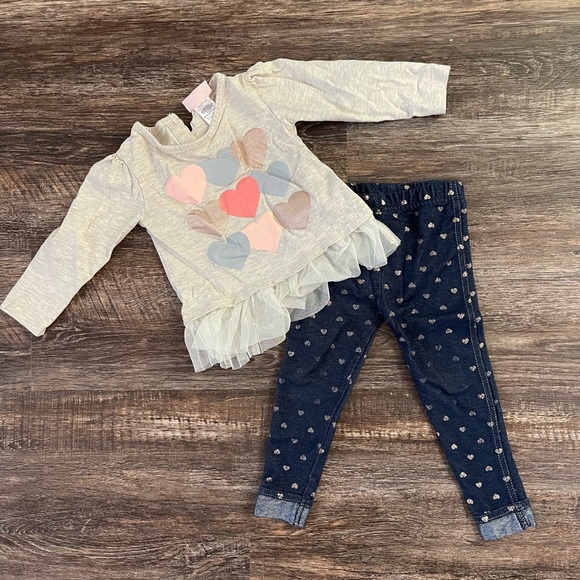 Adorable Legging outfit - Picture 2 of 5